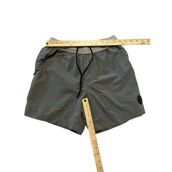 Great condition $69 CHUBBIES 5.5" Gym Swim 2.0 Shorts Trunks Men's Two Tones GRA - Picture 5 of 5